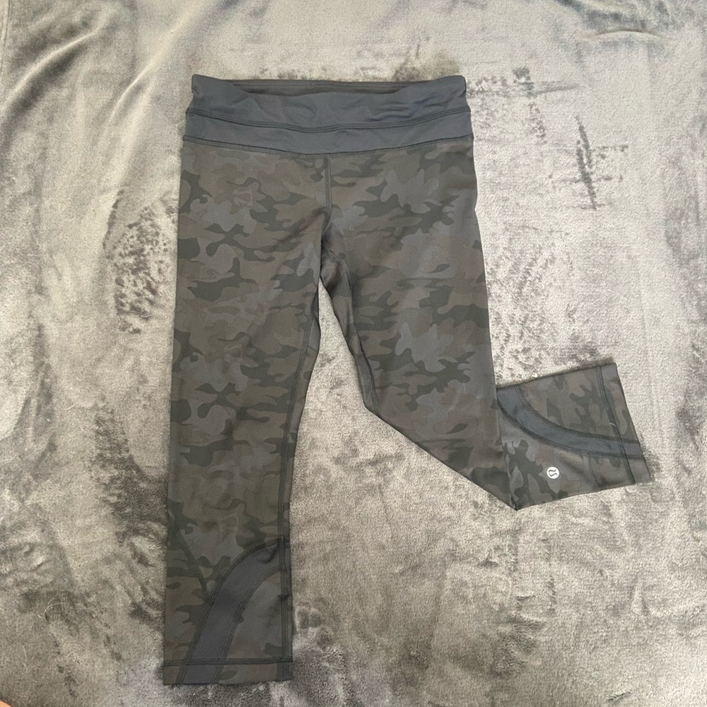 Lululemon cropped, camo-print leggings